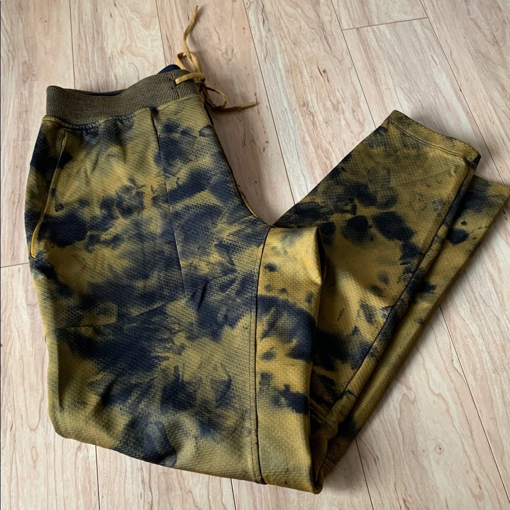 Lululemon Textered Tech Jogger pants